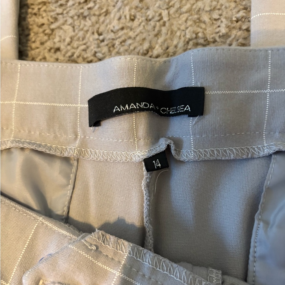 Amanda & Chelsea Light Gray Checkered Trousers